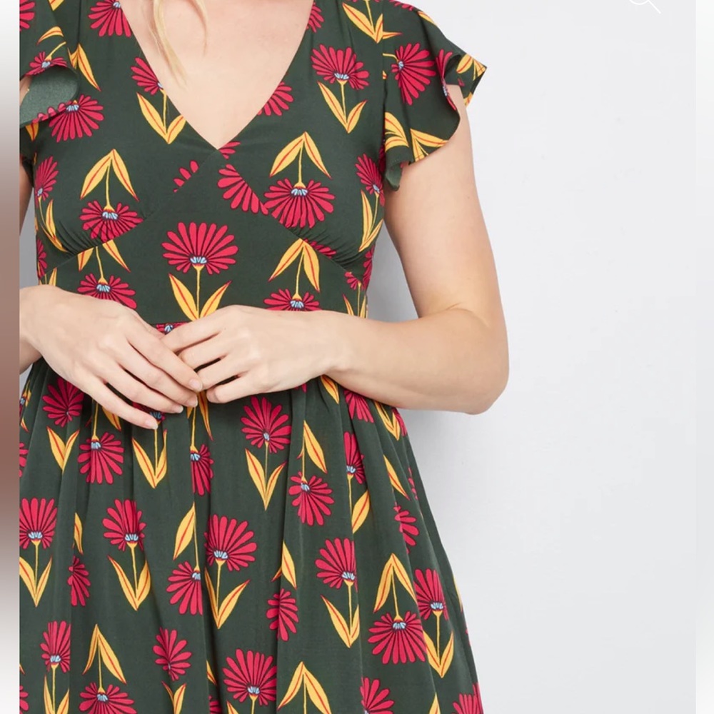 Modcloth Green Flutter Sleeve Sundress